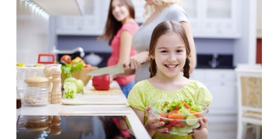 Bambini e sana alimentazione: i nutrienti essenziali e le abitudini da non trascurare