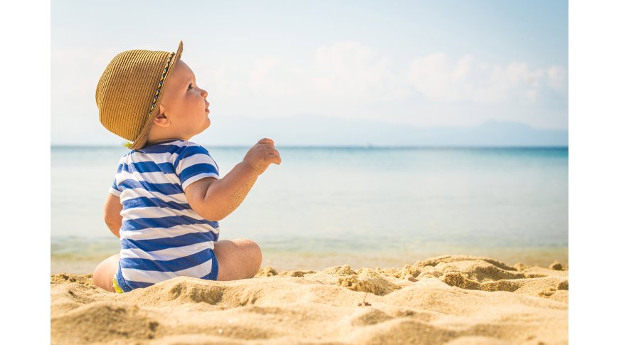 Come proteggere correttamente i bambini dal sole